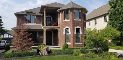 330 WOODWARD AVE, Rochester