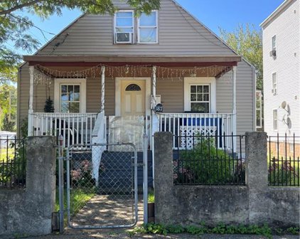 187 Hollister Avenue, Bridgeport