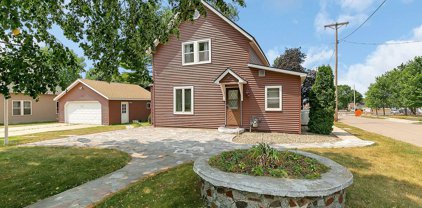 81 Oak Street N, Kimball