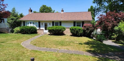 635 Norman Rd, York