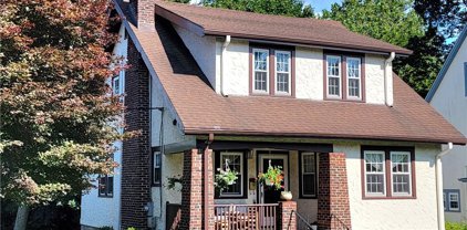 64 Ewart Street, Eastchester