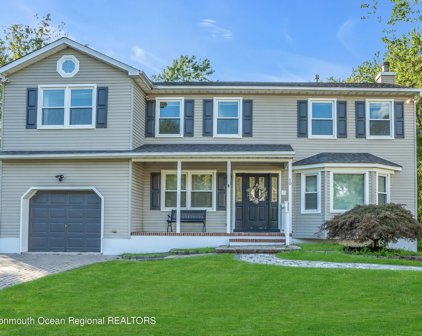 10 Windsor Court, Hazlet