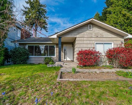 15404 Semiahmoo Avenue, White Rock