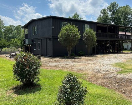 123 Clear Creek Drive, Akron