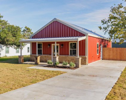 1005 Central Boulevard, Bertram