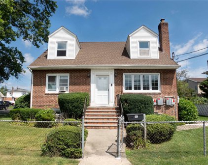 1236 Burton Avenue, Elmont