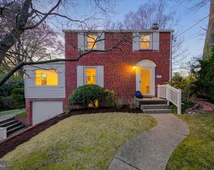 21 Lauer Ct, Silver Spring