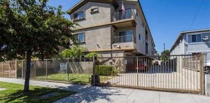 1611 208th Street Unit 4, Torrance