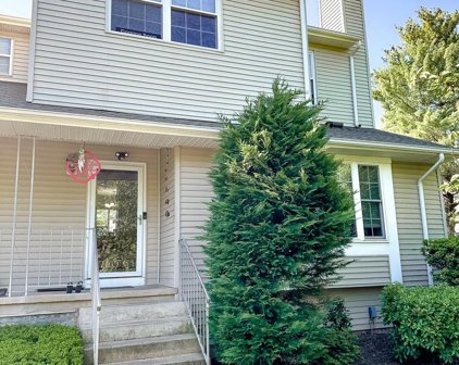 85 Freemont Ct, Somerset