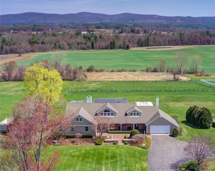 572 Hall Hill Road, Somers