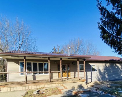23427  Highway 16, Keosauqua