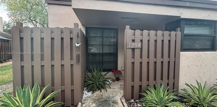 1254 Nw 122nd Ter Unit #1254, Pembroke Pines