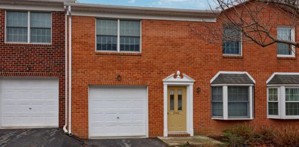 3566 Mimi Ct, York