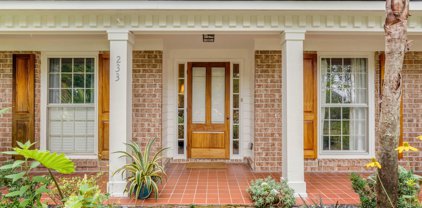 233 Molasses Lane, Mount Pleasant
