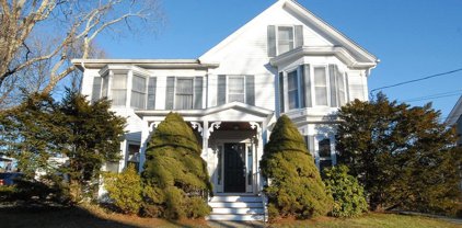 330 Commonwealth Ave Unit 2, Concord