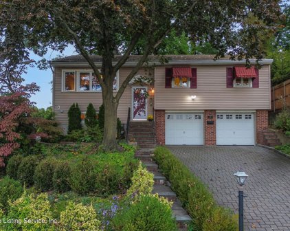65 Hasbrouck Road, Staten Island