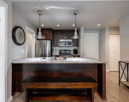 2238 Whatcom Road Unit 206, Abbotsford