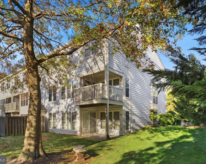 11201 Rienzi Pl Unit #202, Manassas