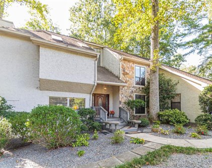 200 Old Tree Trace, Roswell