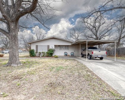 521 N Fourth, Uvalde