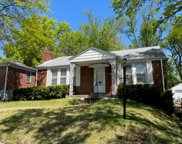 8925 Pine  Avenue, Brentwood image