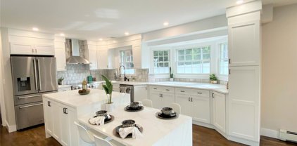 25 Chivalry Lane, Nesconset