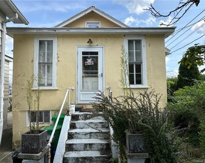 549 Piermont Avenue, Orangetown