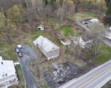 1671 Helderberg Trail, Berne
