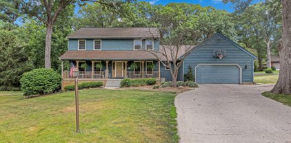 1306 Woodridge Court, Mahomet