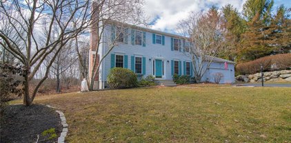 10 Windward  Drive, Westerly