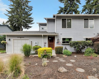 805 142nd Place SE Unit #A, Bellevue