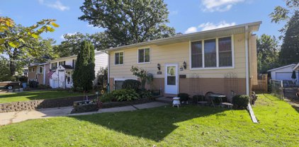 323 S Lakeshore Drive, Mundelein