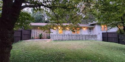 2200 East Cherokee Drive, Woodstock