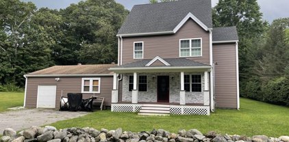 9 Fletcher Ln, Littleton