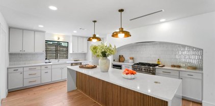 6414 Pinehurst Drive, Houston