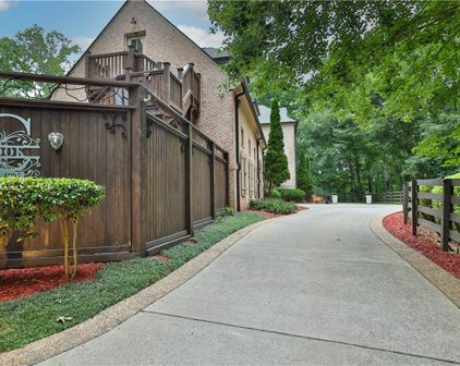 411 Old Jones Road, Alpharetta