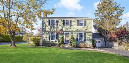 29 Willow  Avenue, Middletown