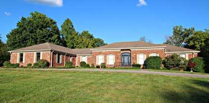 264 Mill Circle Dr, Shelbyville