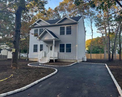 15 Booth Street, Centereach
