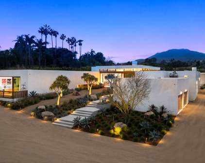 28837  Selfridge Dr, Malibu
