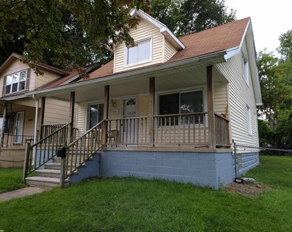 8101 Meadow, Warren