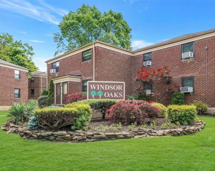 76-22 Springfield Unit #22, Bayside