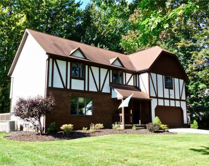 6912 Weatherby Drive, Mentor
