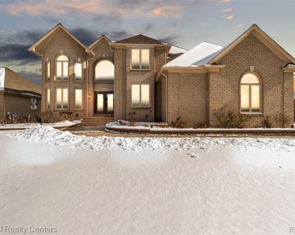49512 Golden Lake, Shelby Twp