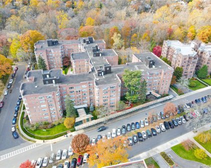 235 Garth Road Unit #E6A, Scarsdale
