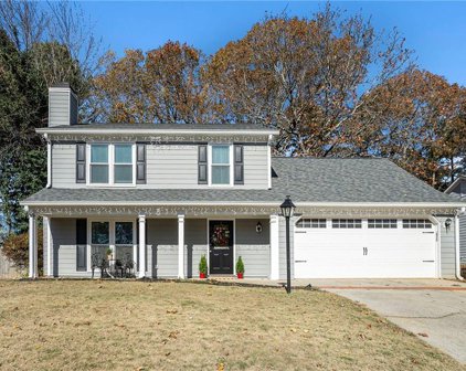 4880 Hampton Square Drive, Alpharetta