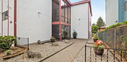 221 SW 154th St Unit #3, Burien