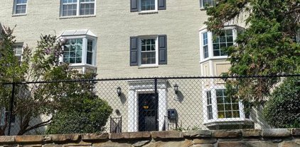 824 S Arlington Mill Dr Unit #1-302, Arlington