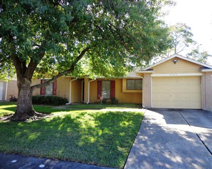 2505 Ironclad Drive, League City
