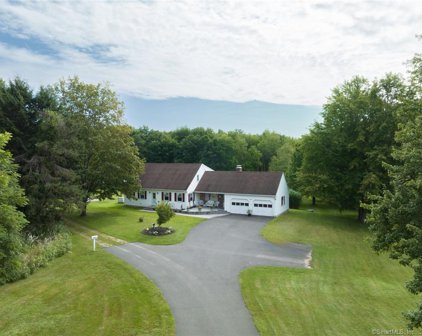 424 Springfield Road, Somers